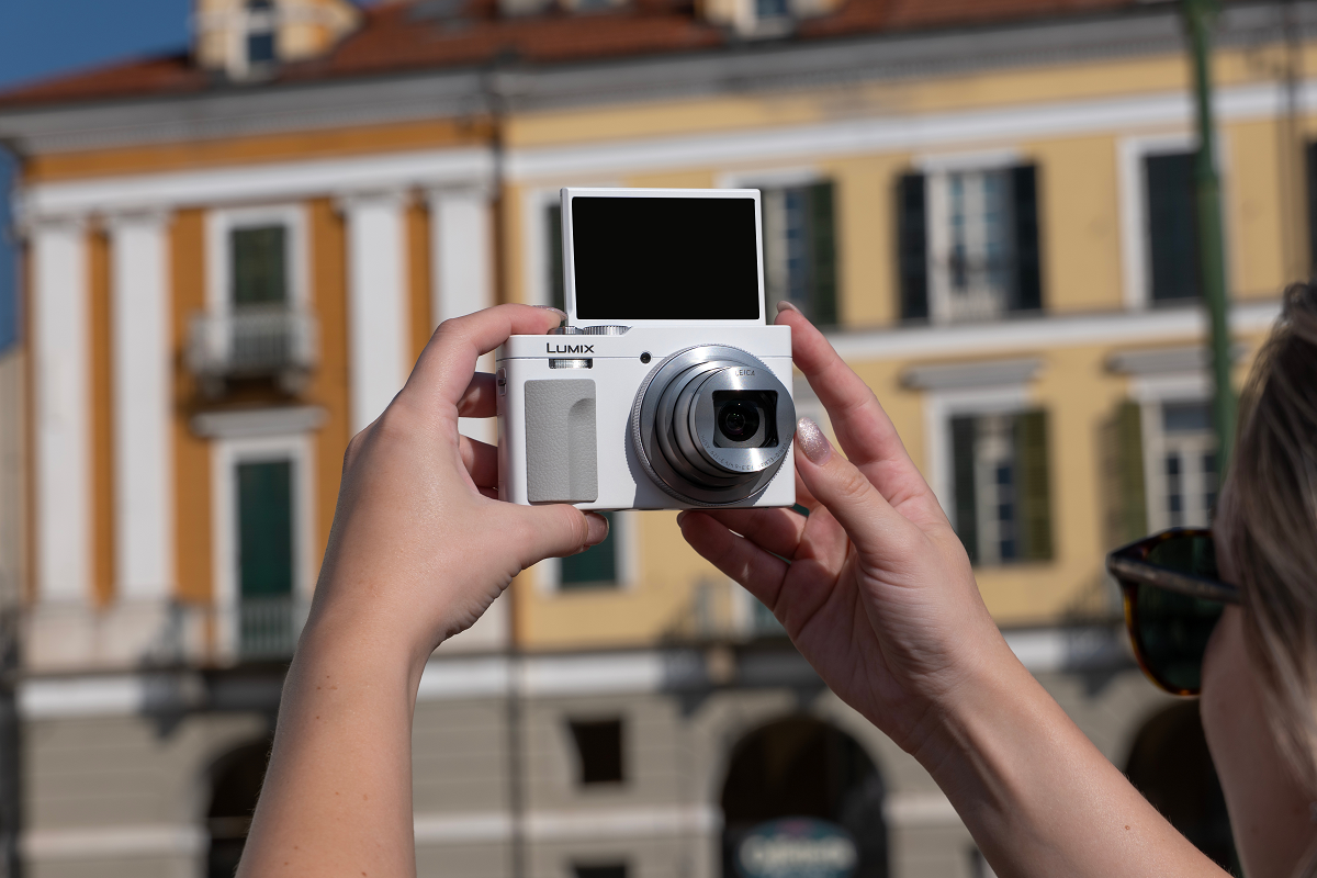 electromarket_panasonic_reviste_blanco_32049_16220200.png (1200×800)